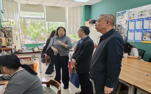 书记校长开展“访企拓岗”活动